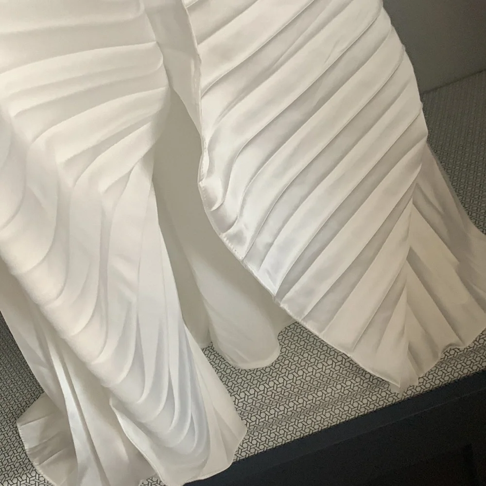 Max Duggal IEENA Pleated Cap Sleeve Satin Midi Gown White Size 10 NWT - Picture 10 of 12